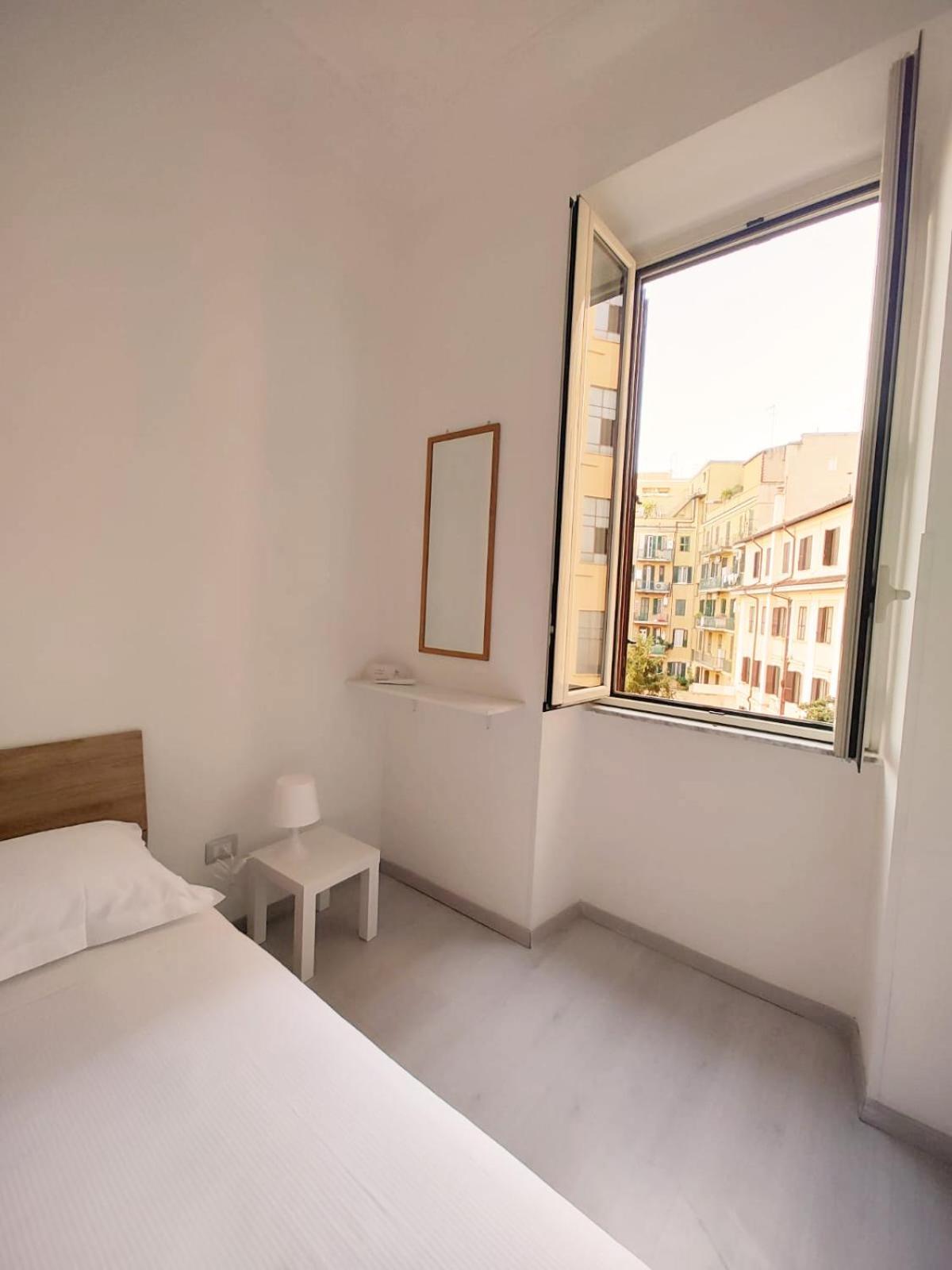 Vivirome - 2 Bedrooms Apartment - San Giovanni Zewnętrze zdjęcie