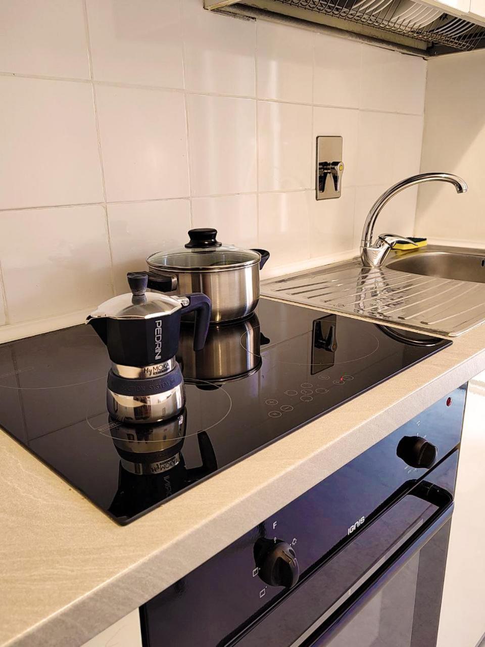 Vivirome - 2 Bedrooms Apartment - San Giovanni Zewnętrze zdjęcie